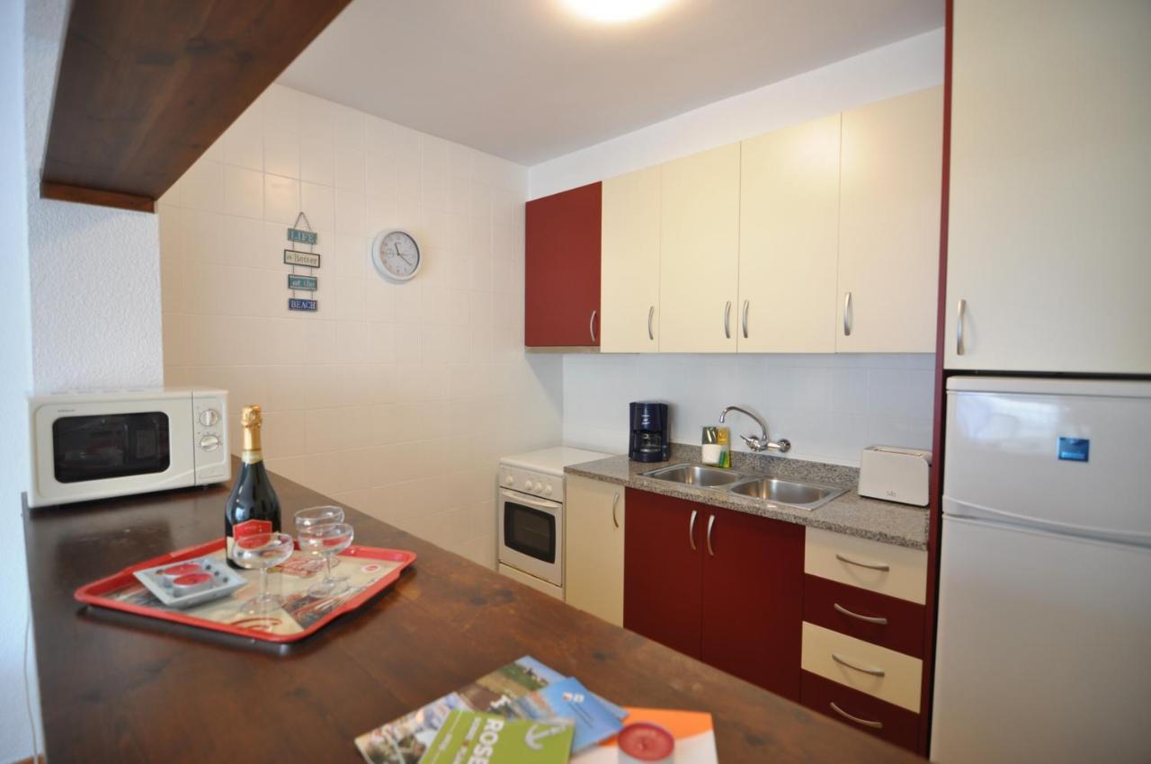 Rnet - Mt Apartaments โรเซส ภายนอก รูปภาพ